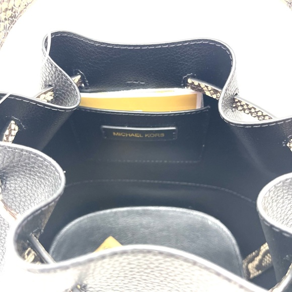 Michael Kors Reed Medium Belted Bucket Messenger Crossbody Bag - Picture 7 of 9